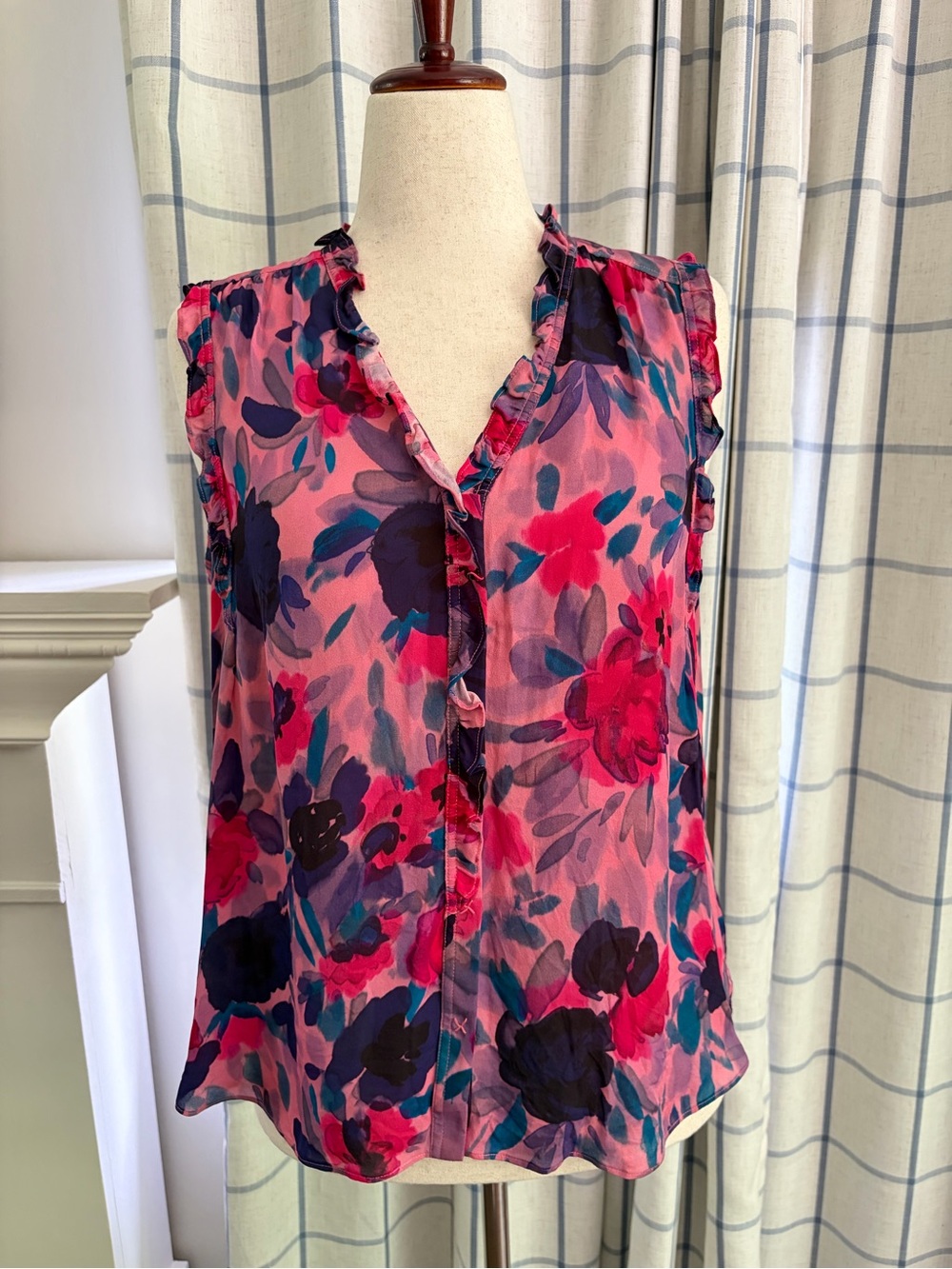 Go Silk Washable Floral Ruffle Snap Front Lightweight Sleeveless Tank Top